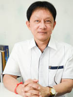 อาจารย์ ดร.พีรศักดิ์ สิริโยธิน :